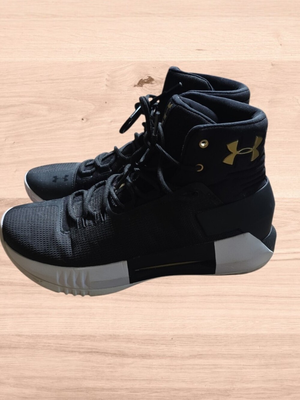 Under Armour High-Top Athletic Training Basketball Shoes Black/White-Women's 8.5